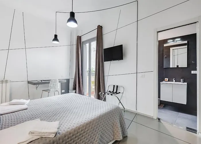 The Upper 4* Roma